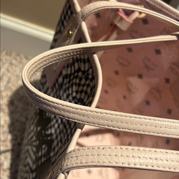 MCM Light Pink Logo Tote - Picture 10 of 11